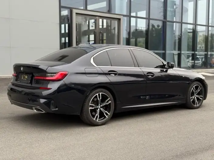 BMW 3 Series 2022 Model 325i M Sports Set – фото 6