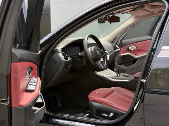 BMW 3 Series 2022 Model 325i M Sports Set – фото 9