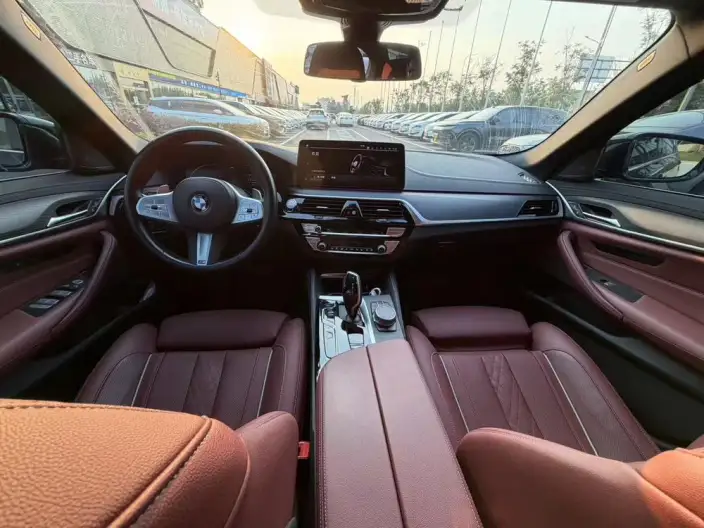 BMW 5 Series 2023 Model 530Li Exclusive Model M Sports Set – фото 5