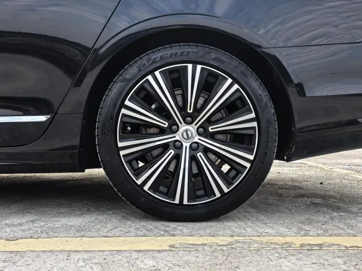 Volvo S90 2024 Model B5 Smart Range Deluxe Edition – фото 7