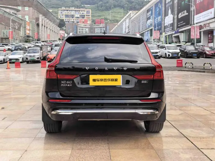Volvo XC60 2024 Model B5 4WD Smart Range Deluxe Edition – фото 5