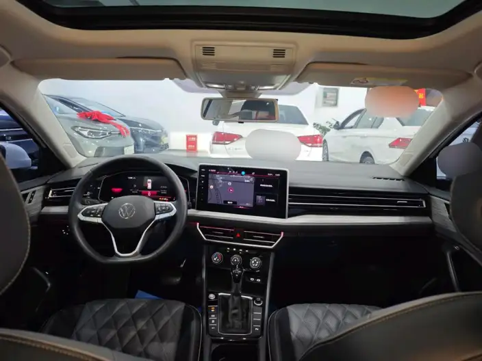 Volkswagen Sagitar 2023 Model 300TSI DSG Beyond Edition – фото 5