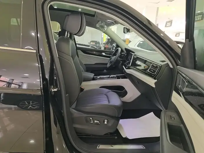Volkswagen Teramont 2023 Model 380TSI 4WD Exclusive Deluxe Edition – фото 5