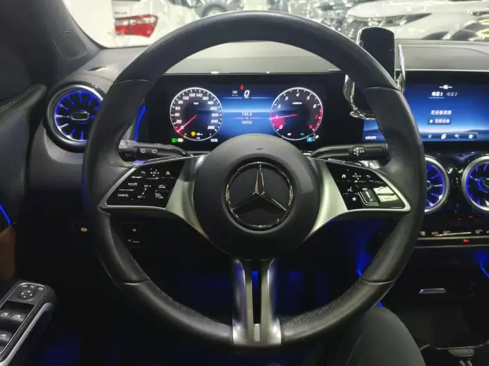 Mercedes-Benz GLB 2024 Model Facelift GLB 220 Fashion Model – фото 8