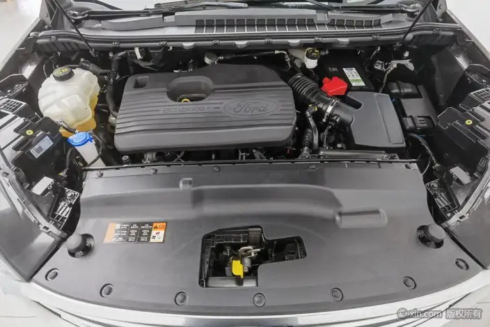 Ford Edge 2022 Model PLUS EcoBoost 245 4WD Sebring Model 7 seat – фото 5