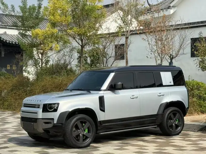 Land Rover Defender 2023 Model 110 3.0T P400 X-Dynamic HSE