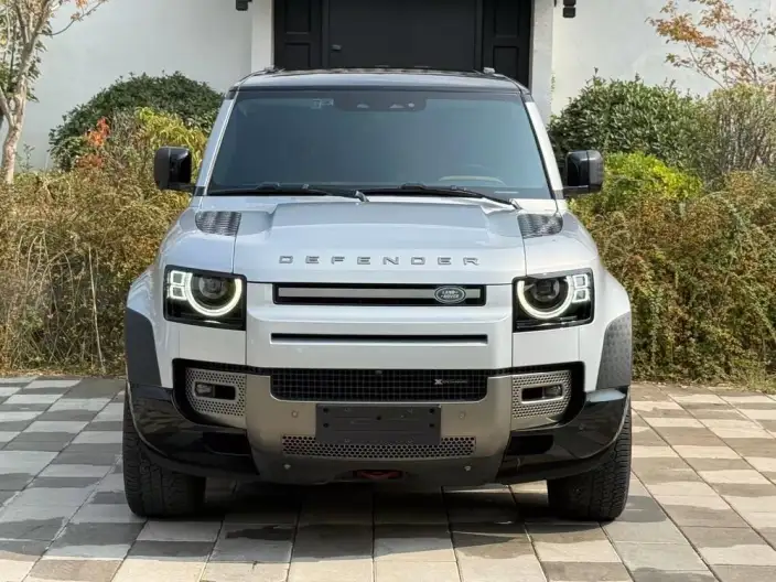 Land Rover Defender 2023 Model 110 3.0T P400 X-Dynamic HSE