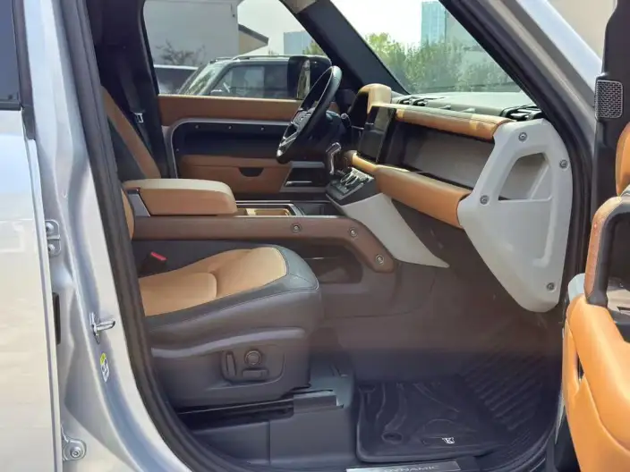 Land Rover Defender 2023 Model 110 3.0T P400 X-Dynamic HSE – фото 8