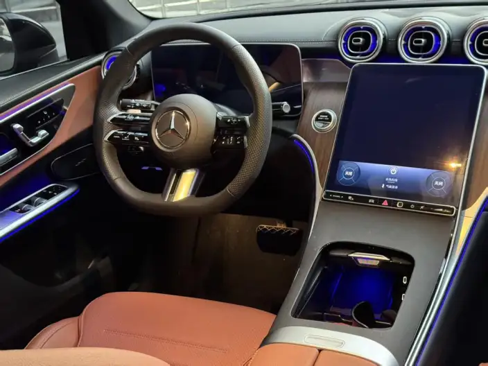 Mercedes-Benz GLC 2025 Model Facelift GLC 300 L 4MATIC Dynamic Model 5 seat – фото 8