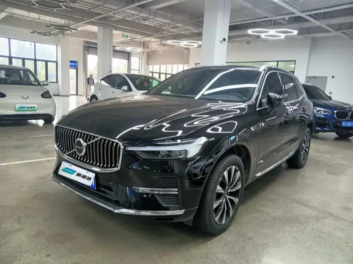 Volvo XC60 2023 Model B5 4WD Smart Range Deluxe Edition