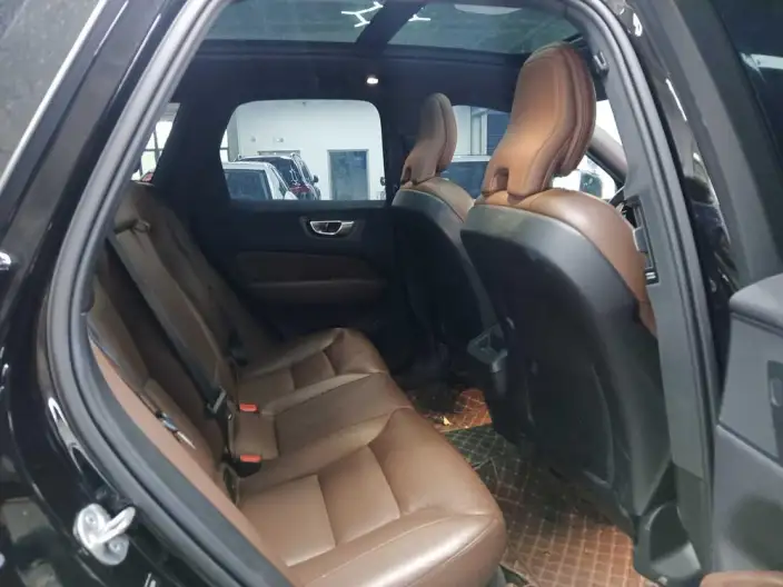Volvo XC60 2023 Model B5 4WD Smart Range Deluxe Edition – фото 8