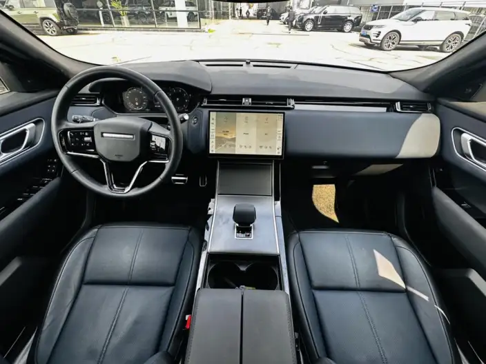 Range Rover Velar 2025 Model Dynamic SE – фото 5