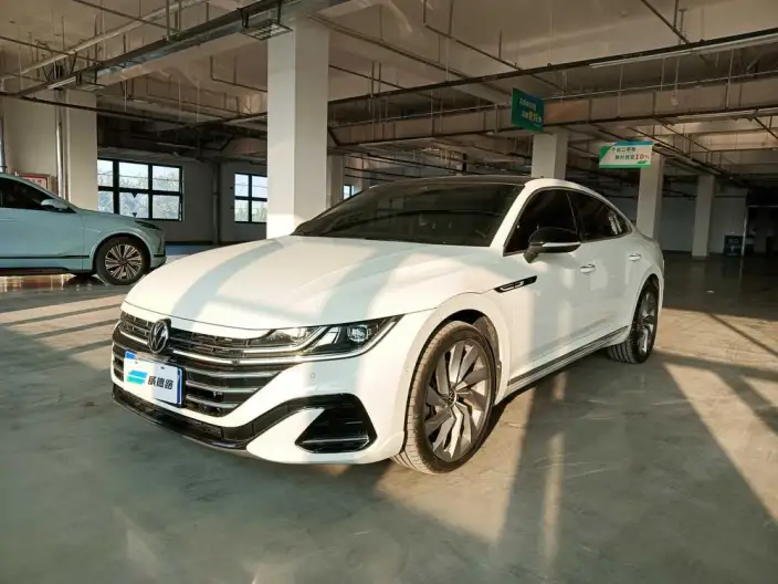 Volkswagen CC 2023 Model 380TSI Eye-catching version – фото 1