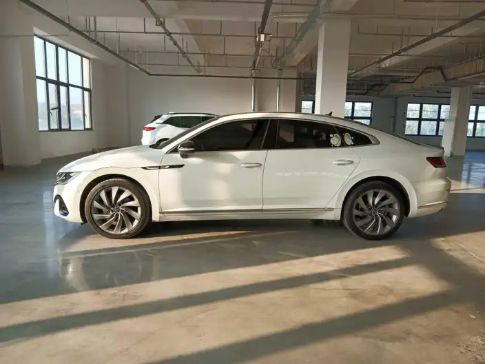 Volkswagen CC 2023 Model 380TSI Eye-catching version – фото 3