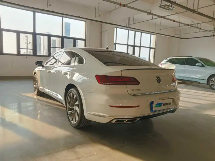 Volkswagen CC 2023 Model 380TSI Eye-catching version – фото 4