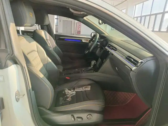 Volkswagen CC 2023 Model 380TSI Eye-catching version – фото 8