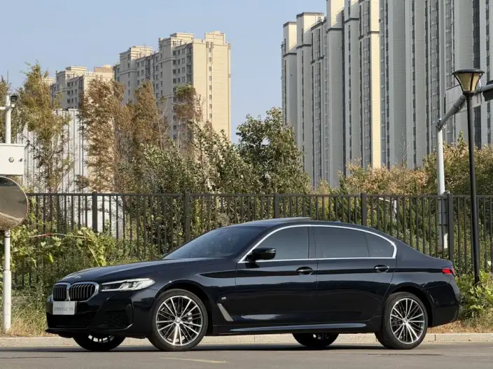 BMW 5 Series 2023 Model 530Li Leading Model M Sports Set – фото 1