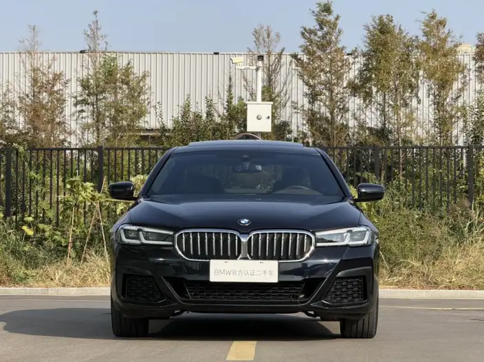 BMW 5 Series 2023 Model 530Li Leading Model M Sports Set – фото 2