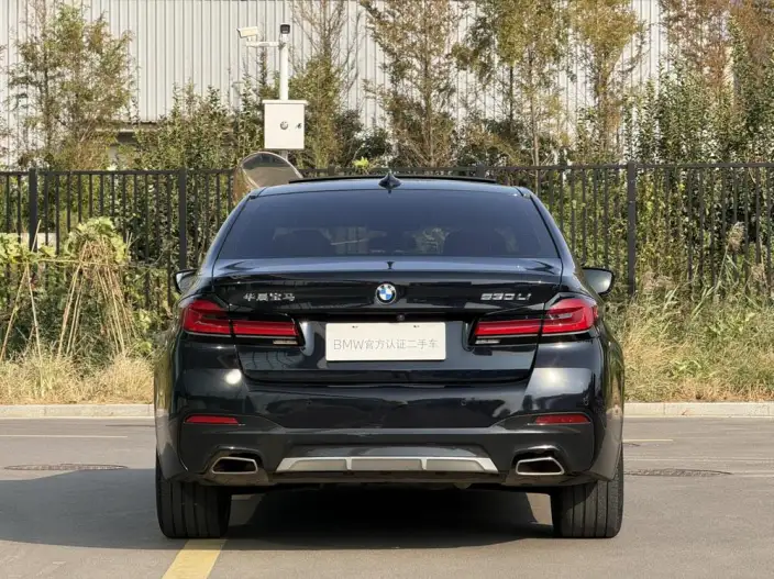 BMW 5 Series 2023 Model 530Li Leading Model M Sports Set – фото 4
