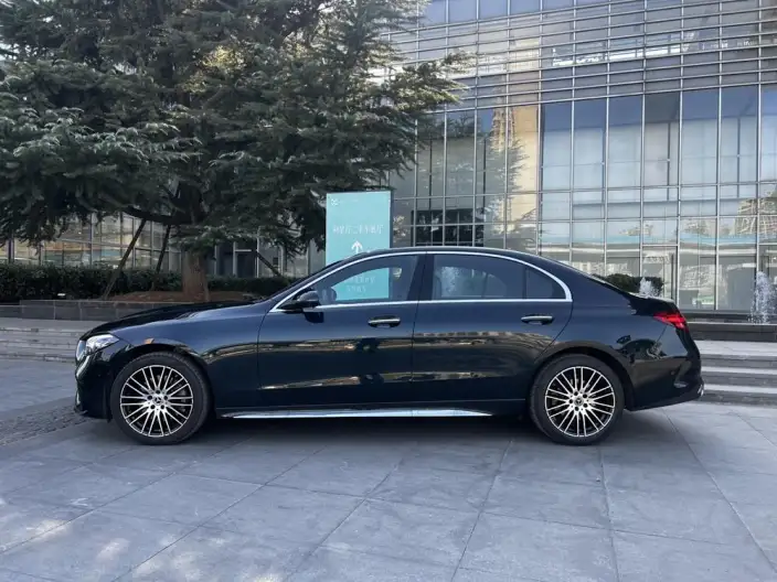 Mercedes-Benz C-Class 2026 Model C 260 L Sports sedan – фото 3
