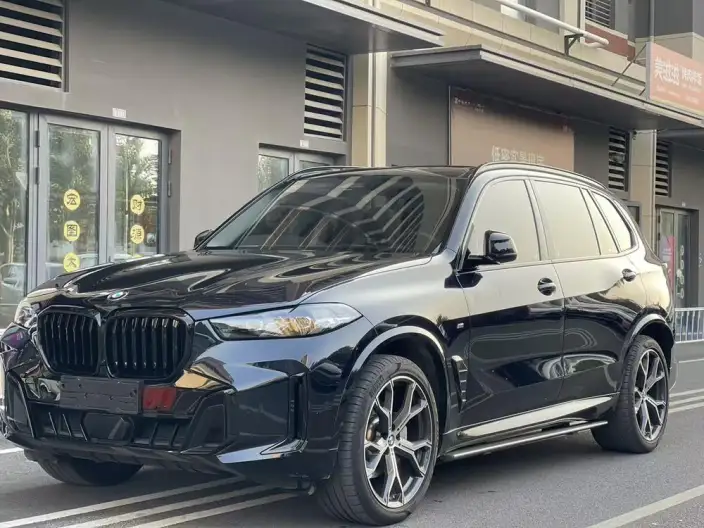 BMW X5 2025 Model xDrive30Li M Sports Night Set – фото 1