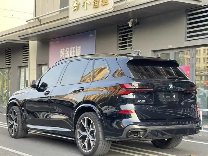 BMW X5 2025 Model xDrive30Li M Sports Night Set – фото 3