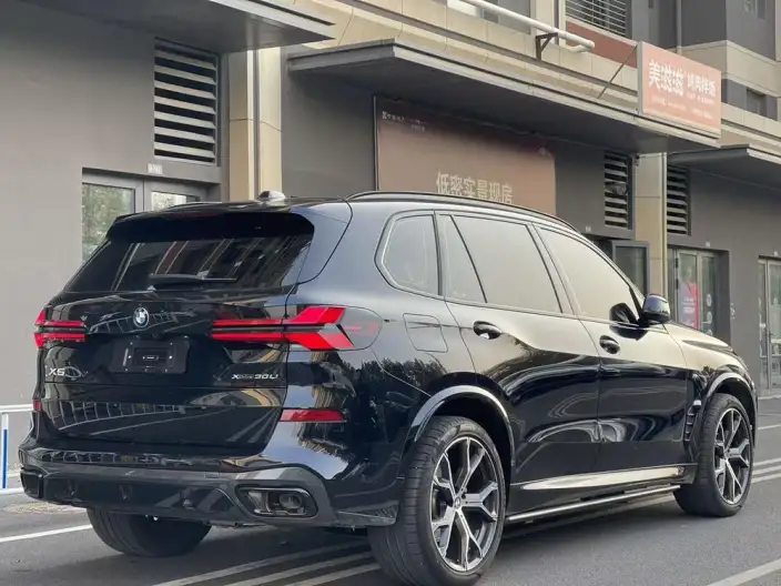BMW X5 2025 Model xDrive30Li M Sports Night Set – фото 4