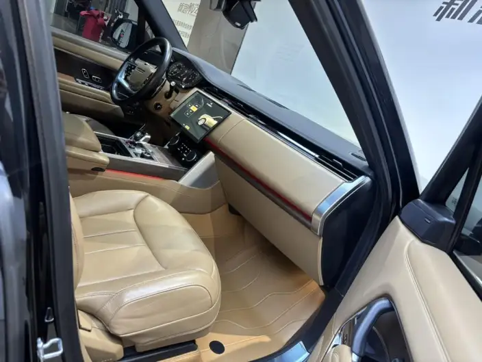 Range Rover 2023 Model Facelift 3.0 L6 400PS Shengshi Extended Edition – фото 9