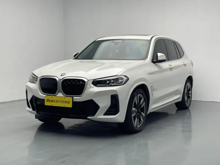 BMW iX3 2024 Model Leading Model – фото 1