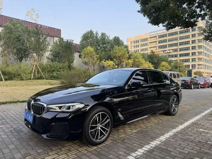 BMW 5 Series 2022 Model Facelift II 525Li M Sports Set – фото 1