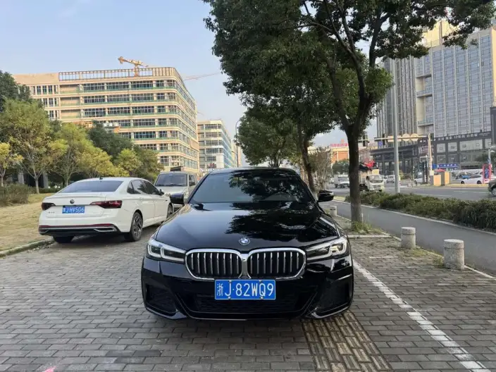 BMW 5 Series 2022 Model Facelift II 525Li M Sports Set – фото 2