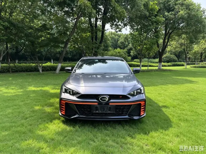 Emzoom 2022 Model 270T J16 R-Style Track Edition