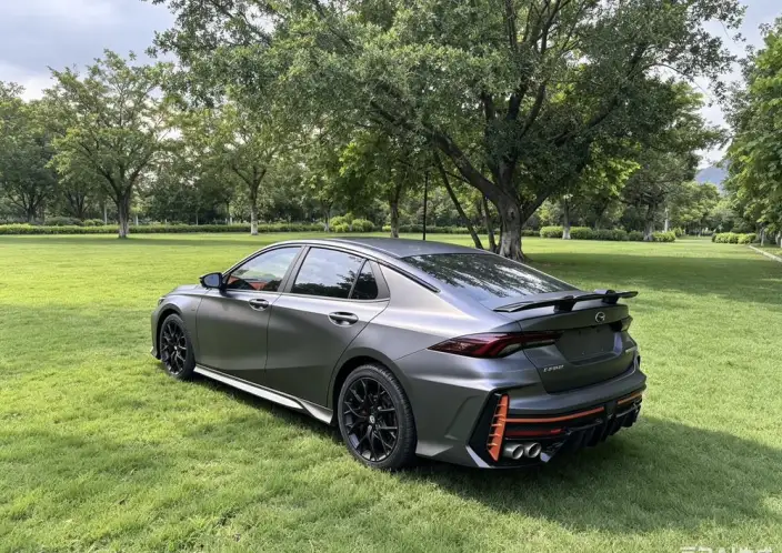 Emzoom 2022 Model 270T J16 R-Style Track Edition