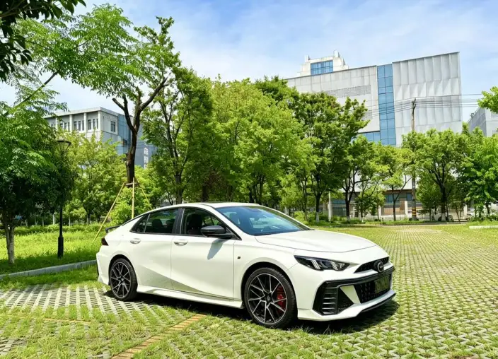 Emzoom 2023 Model 400T Automatic R Max Edition