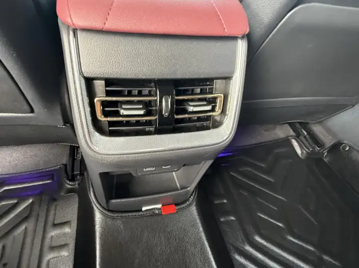 Hongqi H5 2024 Model 2.0T Automatic Flag Enjoy Edition – фото 7
