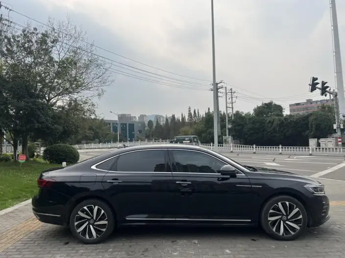 Volkswagen Passat 2024 Model 380TSI Deluxe Edition – фото 7