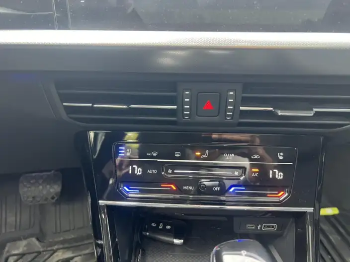 Volkswagen Passat 2024 Model 380TSI Deluxe Edition – фото 9