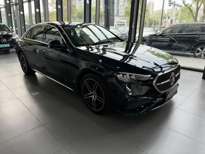Mercedes-Benz E-Class 2024 Model E 260 L Sports sedan – фото 3