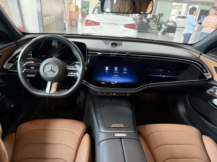 Mercedes-Benz E-Class 2024 Model E 260 L Sports sedan – фото 6