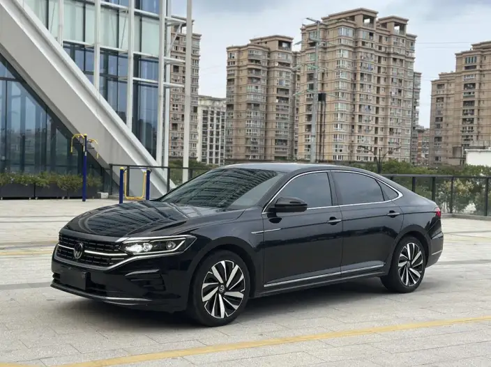 Volkswagen Passat 2024 Model 380TSI Deluxe Edition – фото 1