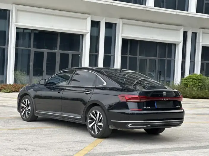 Volkswagen Passat 2024 Model 380TSI Deluxe Edition – фото 4