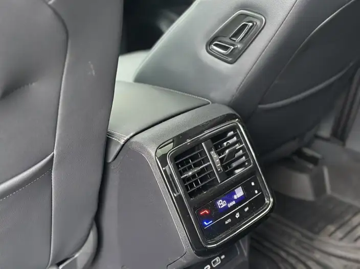 Volkswagen Passat 2024 Model 380TSI Deluxe Edition – фото 9