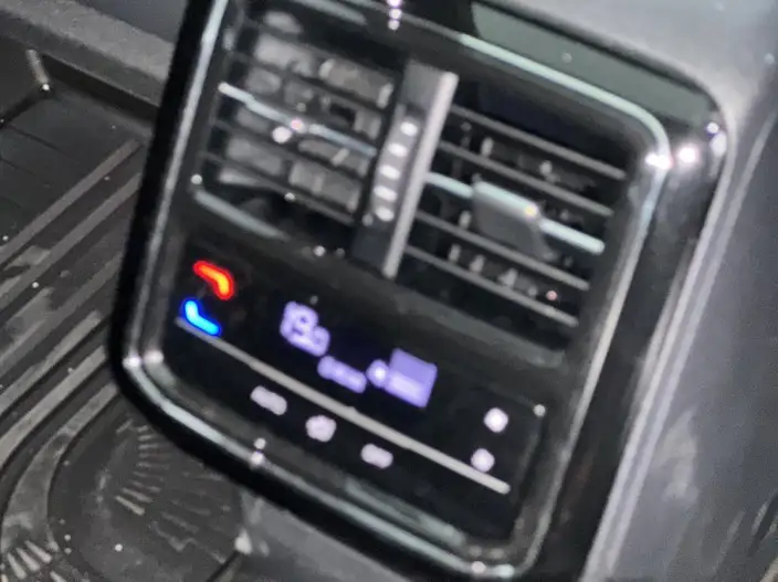 Volkswagen Passat 2024 Model 380TSI Deluxe Edition – фото 10