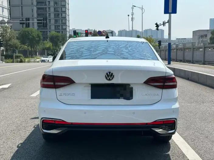 Volkswagen Lavida 2024 Model 300TSI DSG Starry Sky Manyi Edition – фото 5
