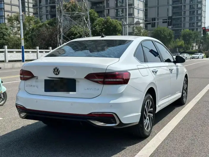 Volkswagen Lavida 2024 Model 300TSI DSG Starry Sky Manyi Edition – фото 6
