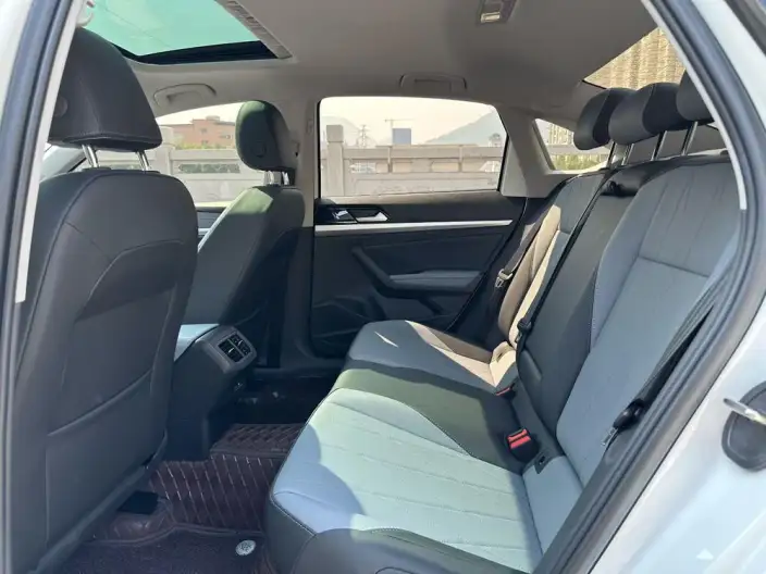 Volkswagen Lavida 2024 Model 300TSI DSG Starry Sky Manyi Edition – фото 9