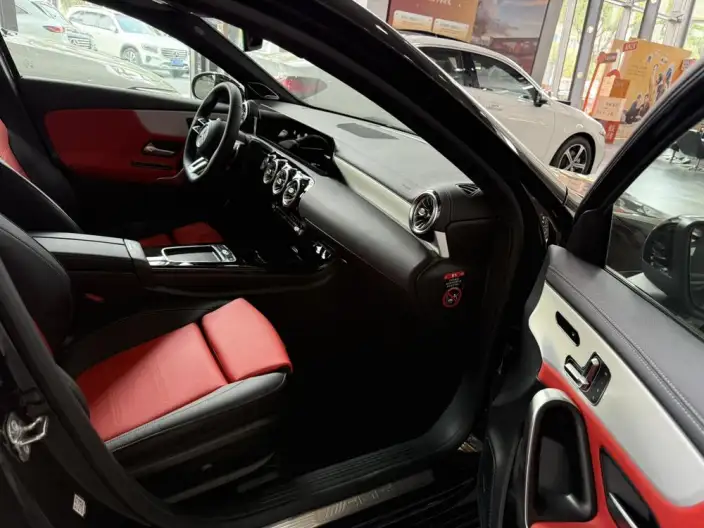 Mercedes-Benz A-Class AMG Imported 2025 Model Facelift AMG A 35 4MATIC – фото 6