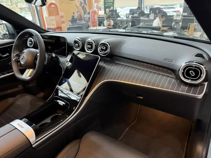 Mercedes-Benz C-Class 2026 Model C 260 L Sports sedan – фото 5
