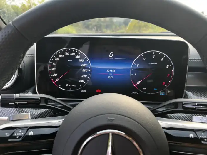 Mercedes-Benz C-Class 2026 Model C 200 L Sports sedan – фото 10
