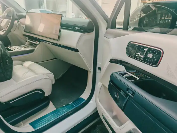 ZEEKR 9X 2025 Model Hyper Edition 70kWh VI seat – фото 5
